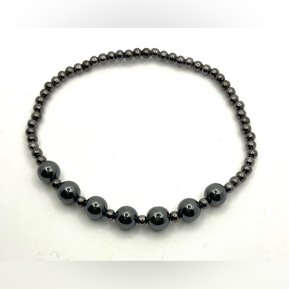Natural Hematite beads Bracelet. - Picture 3 of 3